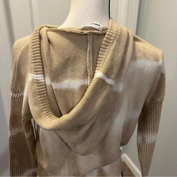super down
tallie hooded sweater
NWT beige and white size xs - Picture 12 of 14